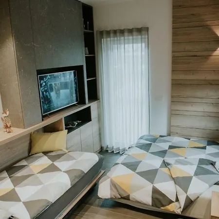 Mojca - Jasna&jelka Apartments, Location With Private Garage And Alpine View 아파트 크라니스카고라